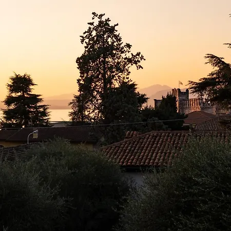 Riviera Degli Ulivi - Terrace Over The Castle *